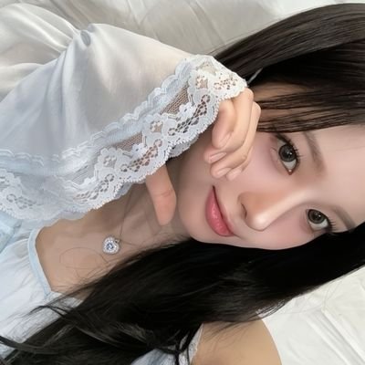 eunnabun's profile picture. ₊˚⊹ galuh / impian leutik ♡ “lir seuri dina angin~”