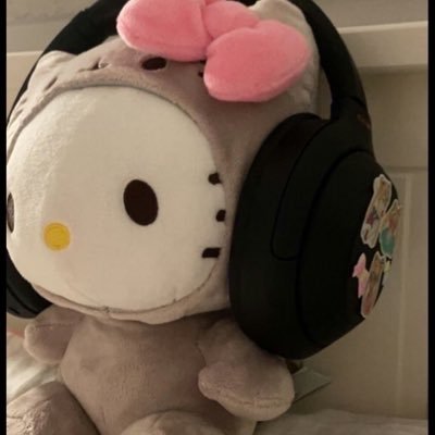 d16452377_d's profile picture. 