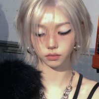 thursdayisbluu (@itstobebluu) 's Twitter Profile
