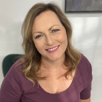 Author, educator, and writing coach. Award-winning MG writer with a YA fantasy and women’s fiction book out in late 2025.