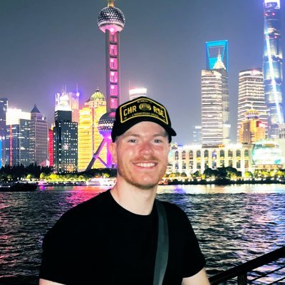 Co-Founded @ https://t.co/GDkWP2AGuI for travellers who hate paying baggage fees. Graphic Designer for over 10 years. Always chasing the next flight.