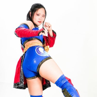 SuzukiYura1014's profile picture. 2020.11.22デビュー🏹AlmaLibre所属プロレスラー‼️18歳 #アルマの姫武者 リングの上でもパワフルに戦います🌟#AlmaLibre #ブラジリアン柔術 (青帯) #キックボクシング #ストライプル取手 📩試合オファーやチケット→almaxlibre@gmail.com