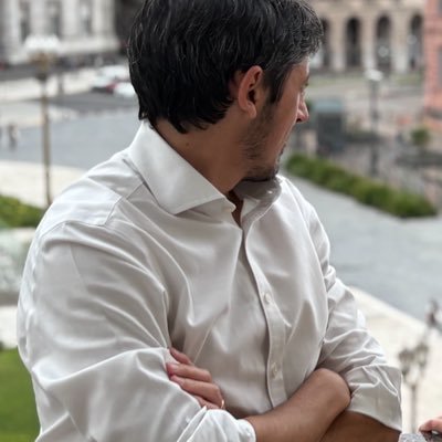 Cordobes y de Talleres. Subdirector de Institucionales en ARCA