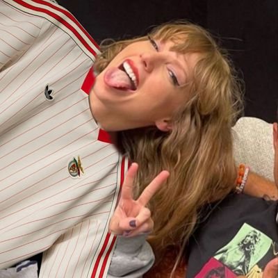 24y,, portuguese 🤍 swiftie,atiny, army & moa ☆ shawn 28/08 🤎
tn x2 | @pedrisgrl ❣️