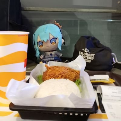 lmhtcuong's profile picture. 🇻🇳. noob at 日本語, maimai.
Gap (4) years, returning to uni from scratch.
Takodachi👍 (don't know how to draw).