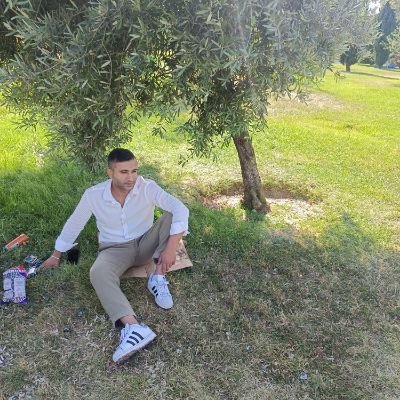 UmitAxoy72's profile picture. 