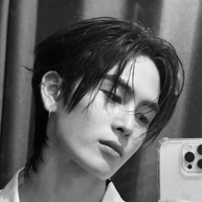 21+ • EN/ID • read carrd • heavy rt • mainly offgun & perthsanta • bl • do some writings & drawings (for fun). p.s i need teeraks friends! (i fb)