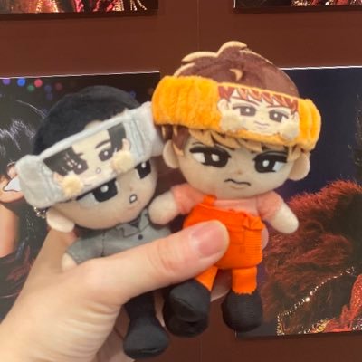 めめこじ🧡🖤 snowman で初めてアイドルにハマった関西在住 40代ですが仲良くしてくださる方よろしくお願いします🥳🎉 人見知りですが一緒にスノを分かち合える仲間がほしいです。。KATTUN🫶 中丸くん💜も