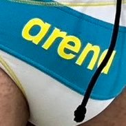 競パンで泳いでます。北陸40代バイでMネコ。筋トレとランニングもしてます。掘りたい男子、いじめたい女王様、掘りたい男の娘はDMどうぞ! #競パン #スパッツ #ビキニ #バイ #パイパン