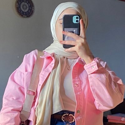 قيل: سلمى تعني السليمة والناجية، فسلوا الله أن يجعل لي من اسمي نصيبًا وأن يكتب لي السلامة والنجاة في الدنيا والآخرة