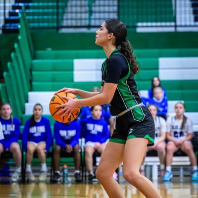 South Plainfield High School | Class of 2026 | Shooting Guard | CC Basketball AAU | XC Track and Field | samanthamoench0@gmail.com