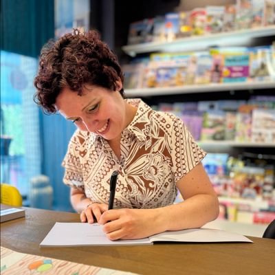 Natuur, Alpen, fotografie, docent Nederlands, taalcoach en -coördinator, zij-instromer, leerkracht po en schrijfster 🥳