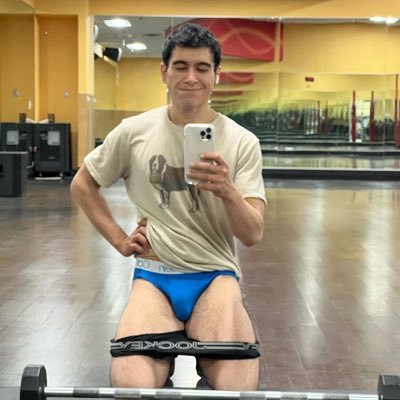 I’m a Framer/Plumber 👨🔧 dog Dad | I like showing off my sweaty underwear 🩲 cashapp: $bluecollarnut be respectful or I’ll block