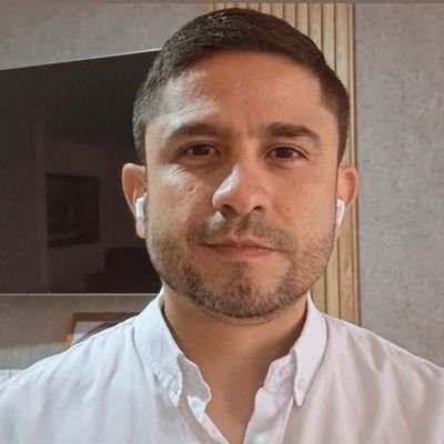 Abogado urbanismo, tierras y ordenamiento territoria. Conjuez Tribunal Adtivo de Santander. Conciliador CCB. Maestria en Derecho y Gestión Urbanística en curso.