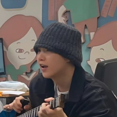 7방탄💜 / Fan account for BTS / 열스숨스🔥 / 답멘 쓰루 고의 아니에요🥲 / 현생에 치이면 소환에 응답이 늦을 수 있어요🥹 / 이상한 손 잡고있으면 둥글게 따로 알려주세요🫶🏻