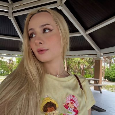 I’m a good listener and I’m down for fun follow me and let’s meetup if you’re interested 👅🥵💦🍑