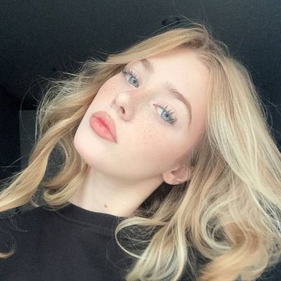 Heart full of glitter and playlists. Just trying to make life a little prettier