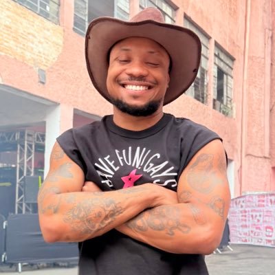 Creative Copywriter, Mistura de Focault com Exaltasamba e dofono de Odé✌🏾