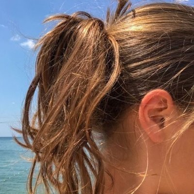 bortuckeab94's profile picture. Amo a los animales
Anti kuka celeste y violeta.
Ñoña Republica. Del PRO.
Azul y Oro. 
MM. La grietaEsMoral.