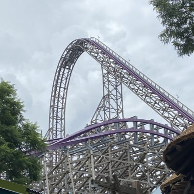 22. Former #1 Geometry dash player in the world. I love dogs, roller coasters, and sushi. Iron Gwazi count: 51 | Velocicoaster count: 12 | Fury 325 count: 20