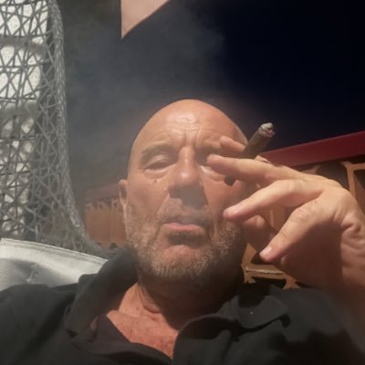 sergioba66's profile picture. se fossero più numerosi tra noi coloro che preferiscono il mangiare, il ridere e cantare all’accumulare  oro, questo mondo sarebbe più lieto