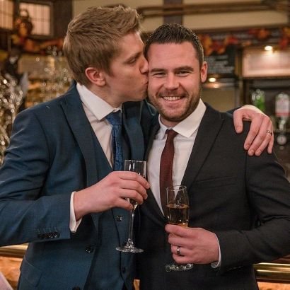 RSugdenADingle's profile picture. 22                                                                                      
Free Palestine 🇵🇸 | 
 911 🚒 | 
Emmerdale 💥|
AroAce 🧡💛🤍🩵💙