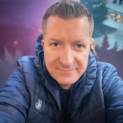 📻 Radio Presenter (Heart/Juice/Capital/2-TEN/2CR) 🎵 Artist Manager @aec_music 🎙️Voiceover Artist 💿 Vinyl & CD Collector