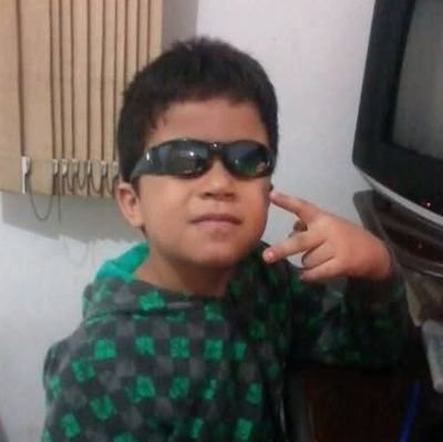 eumatheusvie's profile picture. “Porque metade de mim é loucura e a outra metade é insônia.”