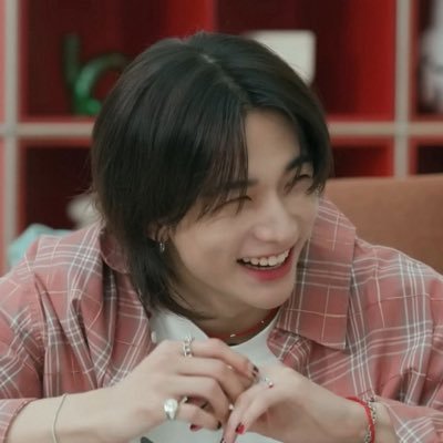 Emy viu o SKZさんのプロフィール画像