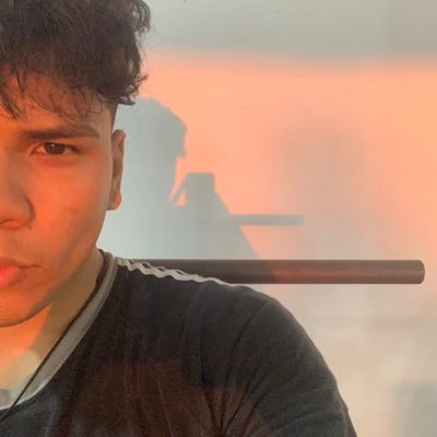 akaroxz's profile picture. EDITOR  - 💙💛💙 - streams a veces
https://t.co/yma1tGI2YR