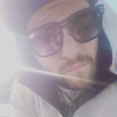 Argento-italiano...
Liberal Clasico🐍
Si Vis Pacem, Parabellum
ROMA NO PAGA TRAIDORES
Todo Marcha Acorde al Plan