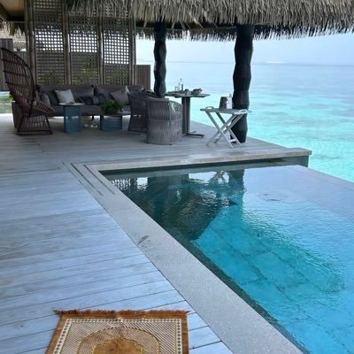 tizprs's profile picture. 