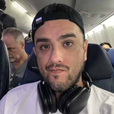 LuisinHer21's profile picture. Abogado, Real Madrid, Olimpia.