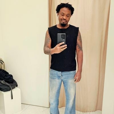 therealdele's profile picture. Tech nerd by day 🖥️ ||
Reluctant grown-up 24x7 😜