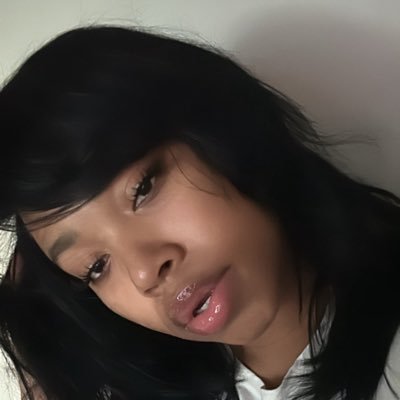 sophisticated cyber slut 🔞.. available for ft and meetups session 💯