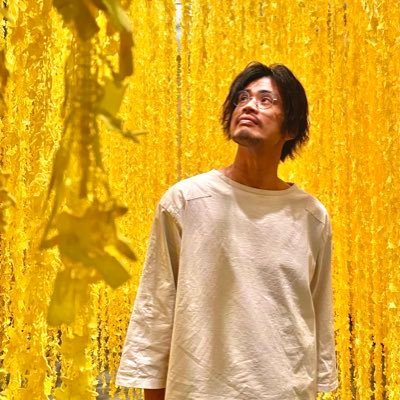 これからVRの世界で生きるのか!?それとも田舎暮らしでリアルに生きるのか!?仮想現実か現実か……✨1円で司会やります🎤イベント企画🎪VR動画芸人🎬田舎暮らし🥦名古屋のガヤガヤBARや常滑の空き地に生息✨依頼はDMで📩VR脱出チャンネル↓