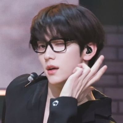 I qm delusional as hell and i like big, beautiful noses. moarmy. solo stans dni !! antis dni !! tag me in anything nose related.