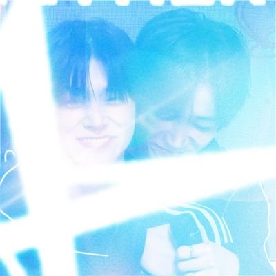blushervel's profile picture. Namtan y yo en un concierto de txt🤞