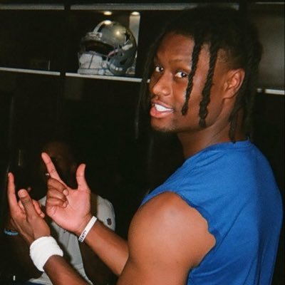 RP Not really @2pezzy_
DMs always open
18+ Not new to RP