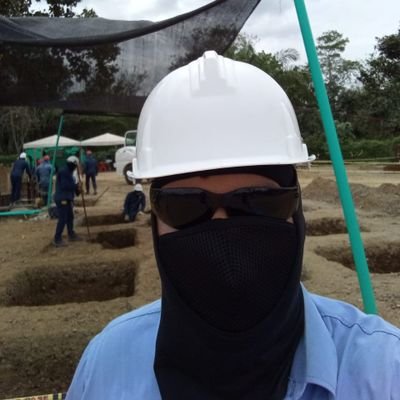 Tecnico egresado del Sena hombre sencillo humilde y trabajador, enamorado, con ganas de cambiar mi mundo para bien apoyando las buenas ideas y el progreso