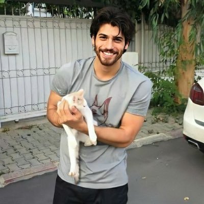 r__opi's profile picture. الحمدالله.