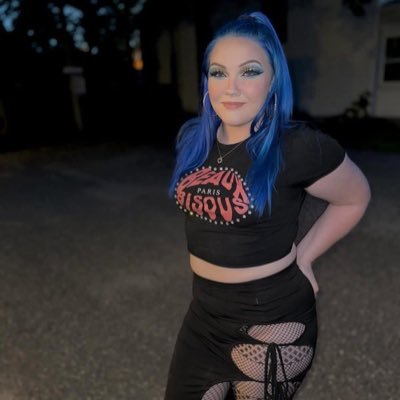 Heyyy 🫶 follow me for jokes, makeup, and gay shit 🙂↕️ You’re a baddie don’t forgettie 🤙
