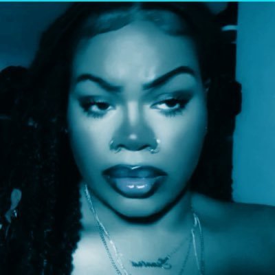 Sin’s•Aries• Erotic Poet💋•Here for the Pretty B*tches👩🏽❤️💋👩🏾