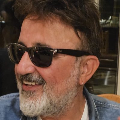 YENILSEN DE YENSEN DE, TARAFTARIM SENLE, UZUNTUNLE SEVINCINLE SENINLE BIRLIKTE. YASA FENERBAHCE..