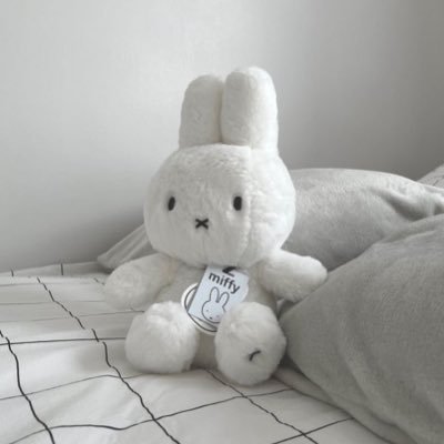 t_tama648's profile picture. ꒰ 手帳┊︎文具 ꒱ 2次元オタクもやっているので、内容はそれ寄りになるかも…