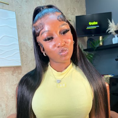 AlaiyaaJayy's profile picture. thee black barbie🌸