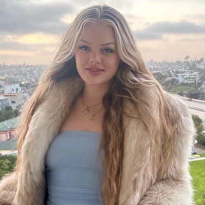 25 • ur freaky lil blonde • I accept Amazon GC & Cashapp: $fruityb00ty (do not caption payments)