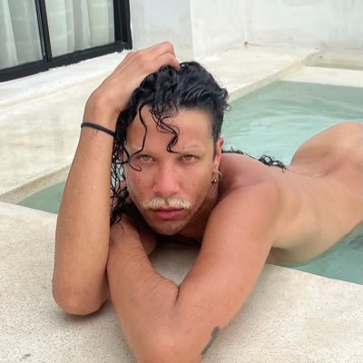 DANCER | MODEL | NAARM // PayPal me // GO FOLLOW MY SEXY FtM SUB PARTNER @_deviantboy 😍