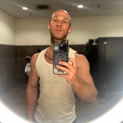 https://t.co/BwNqTcqk19 $zachoberan Customs n Content just let me know what you need, also looking to collab in AZ or willing to travel if it’s worth it😘