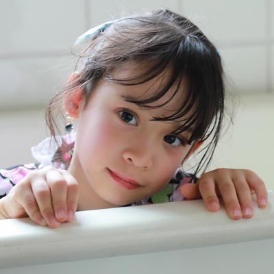 eheal_channel's profile picture. 人気Youtuberになりたい小2❤️目指すは銀の盾✨熊本在住❣️ミクチャ配信ライバー🌼Vol9福岡キッズコレクションGP👑✨#topmodelschool 福岡校 ⭐️コスプレ好き❤️時々コスイベ参加中💓みんなを可愛さとお笑いで元気にするよ😉✨❤ボカロ曲|ダンス|猫|トマト|初音ミク|お絵描きetc...